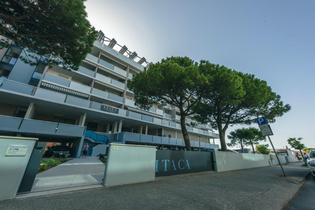 Residence Itaca Bibione Exterior photo